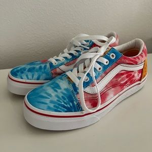 Tie dye Vans 🩷